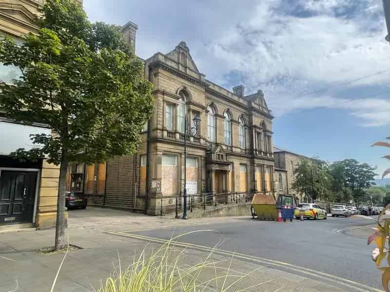 Grade II Listed Office Block 5242 sq ft Dewsbury