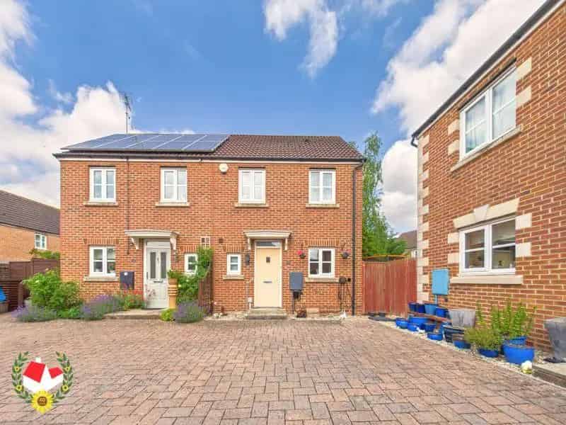 2 Bedroom Semi-Detached House for Sale