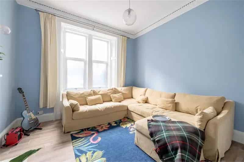 2 Bed Flat Murieston Ground Floor Turn Key Condition