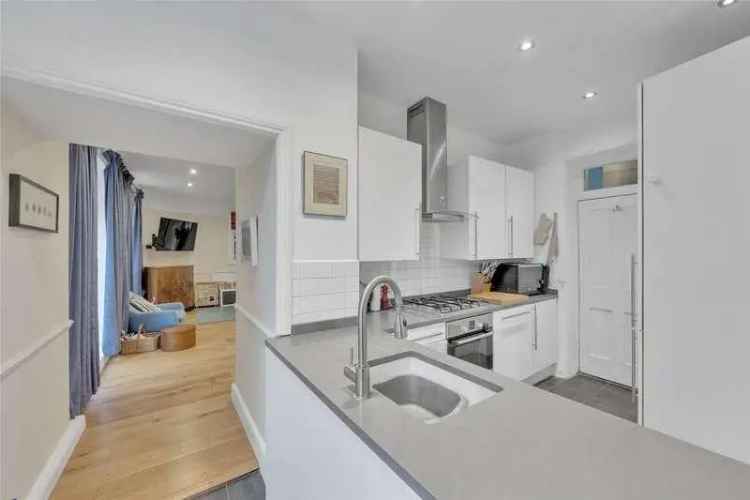 3 bed flat for sale