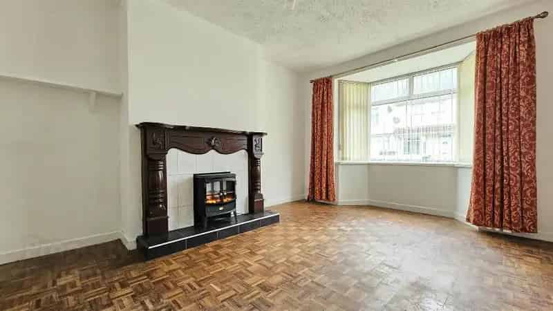 3 Bed Mid Terrace House Recently Decorated Ideal First Time Buy