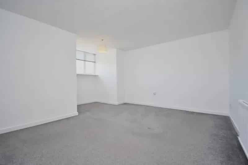 3 Bed House for Sale Spacious Living Garage and Garden