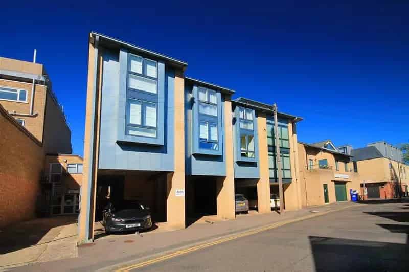 2 Bedroom Apartment to Rent