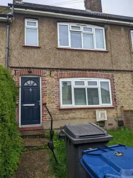2 Bedroom House Near Brent Cross Tube Station