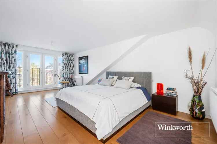 5 bedroom house in Finchley