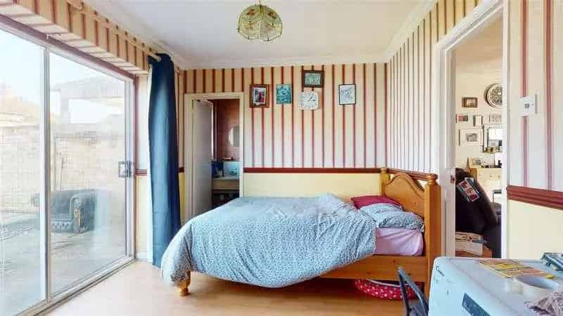 4 bed house for sale