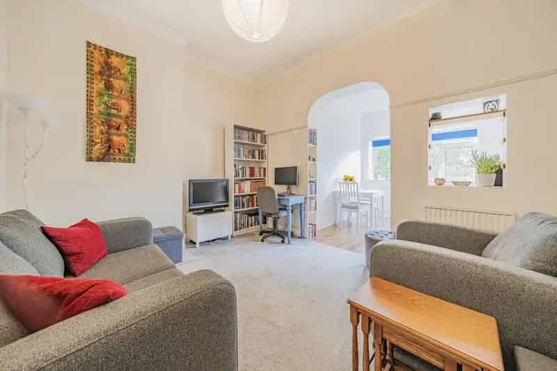 One Bedroom Apartment Near Acton Town Station
