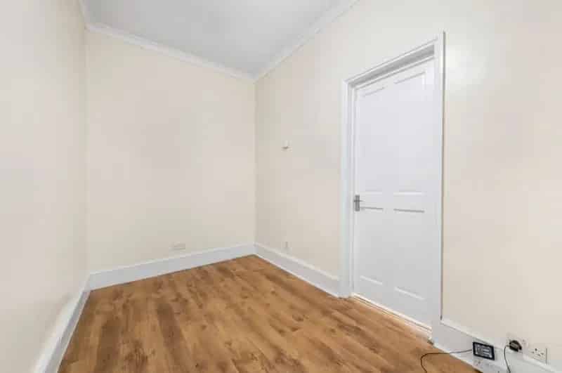 2 Bedroom Maisonette Beckenham Own Entrance Parking