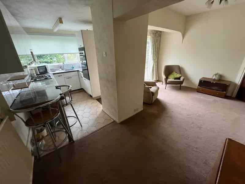 3 Bedroom Family House For Sale