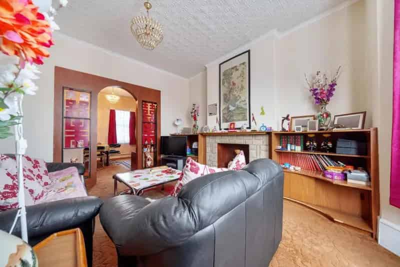 Four Bedroom Family Home 1500sqft With Extension Potential