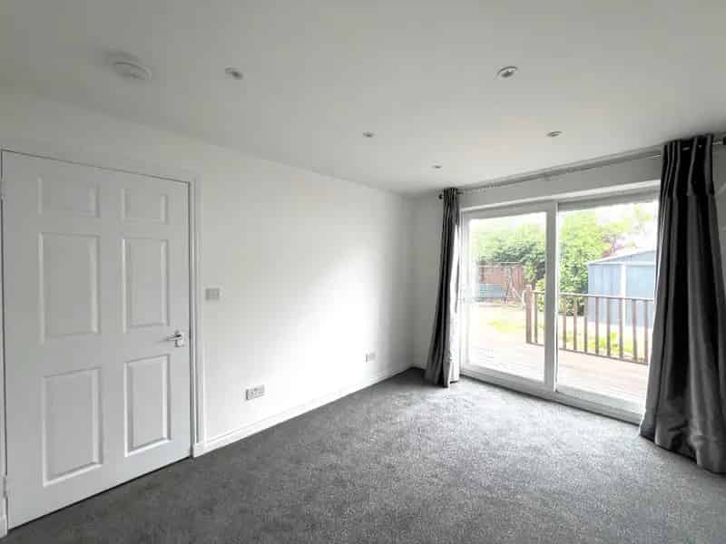 2 Bedroom Bungalow House to Rent