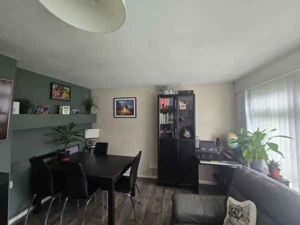 Flat For Rent in St Albans, England