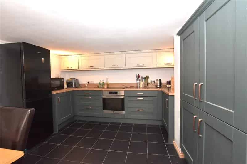 Two Bedroom Terrace House Near Headingley