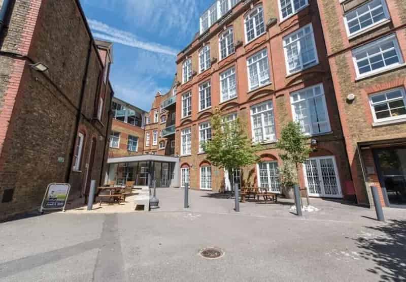 Commercial property For Rent , London, England