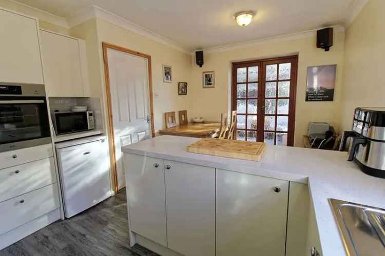 4 Bedroom Linked Detached House for Rent in Wigston
