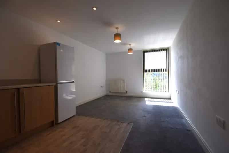 1 Bedroom Flat For Sale Allocated Parking Secure Entry