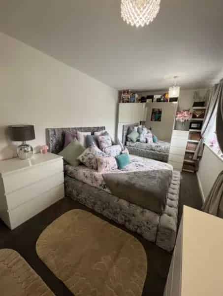 2 Bed House Big Kitchen Garden Storage Utility Room