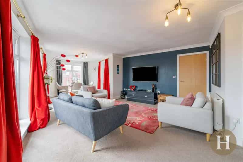 2 Bedroom Apartment House to Rent Hadleigh Estate