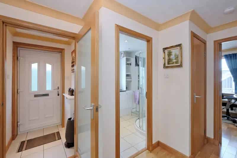 4 Bedroom Semi Detached House with Garage and Sun Lounge