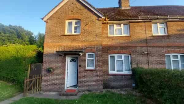 3 Bedroom House in Quiet Area with Conservatory and Garden