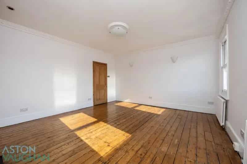 4 Bedroom Victorian Terraced House For Sale