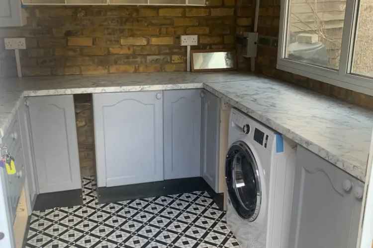 Rooms to Rent Vicarage Road Near Hospital