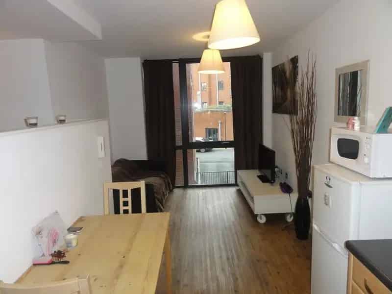 Studio Apartment to Rent George Street Octahedron