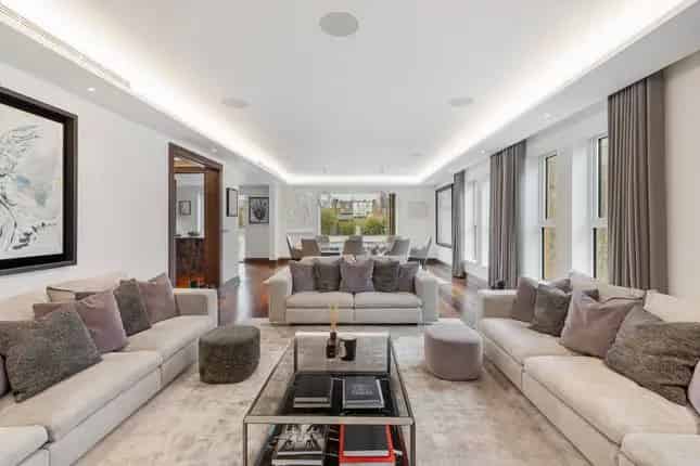 3-Bedroom Apartment for Sale in Kensington London