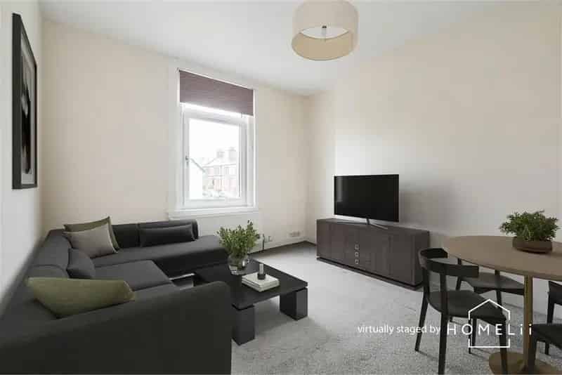 2 Bed Flat Juniper Green Edinburgh - Double Upper with Reception Room