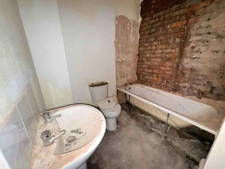 5 Bedroom Block of Apartments for Sale