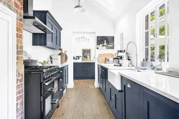 Grade II Listed House with Business Premises in Cuckfield