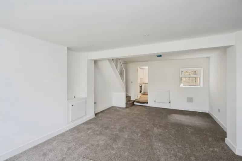 2 Bedroom Terraced House Briton Ferry - First Time Buyer or Investment
