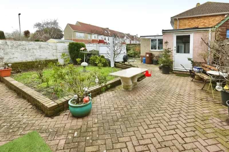Two Three Bedroom Detached House with Garage and Parking