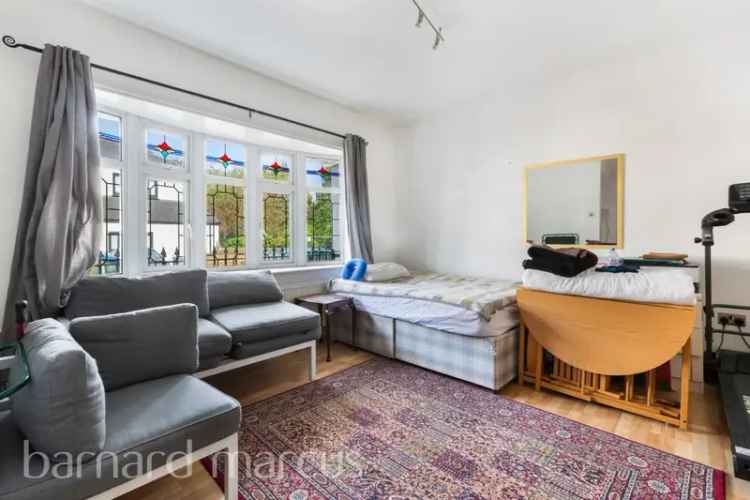 Three Bedroom House Near Norbury and Streatham Vale