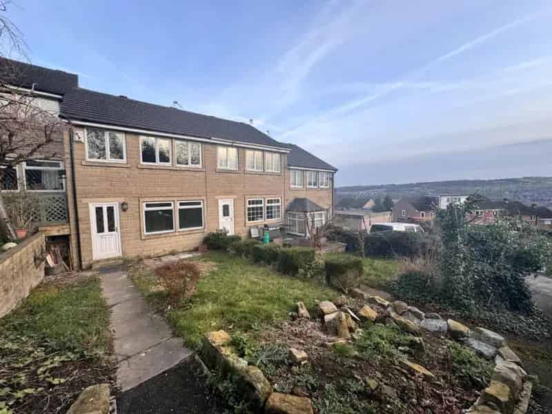 3 Bedroom Townhouse To Let