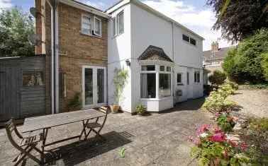 House For Sale in Taunton, England