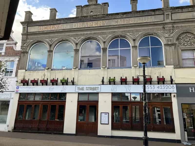 Historic Restaurant Bar Premises To Let