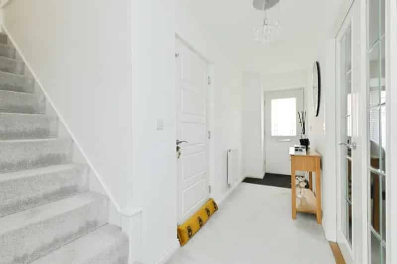 Four Double Bedroom Detached House in Shireoaks