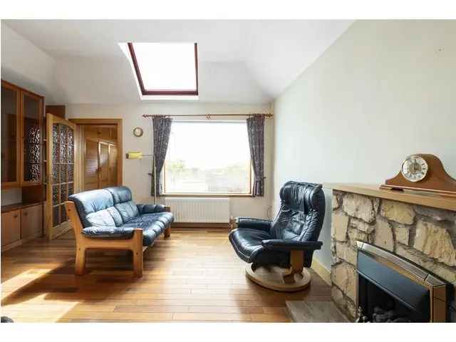 2 bedroom detached house for sale