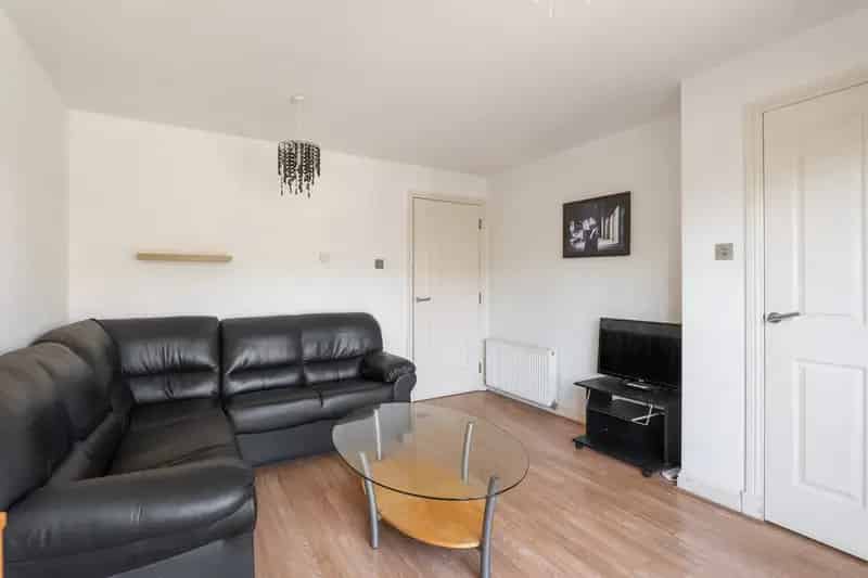 3 Bedroom Terraced House for Sale in Glasgow Belvidere Village
