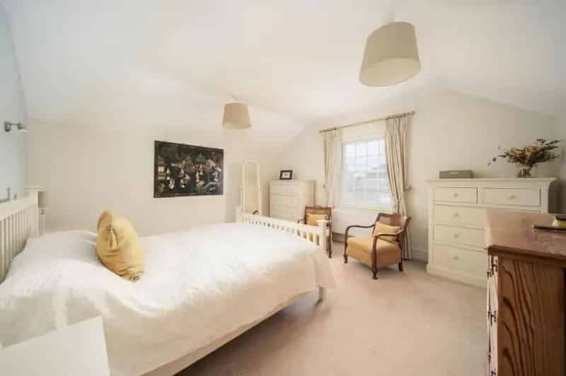 4 Bed Detached House for Sale