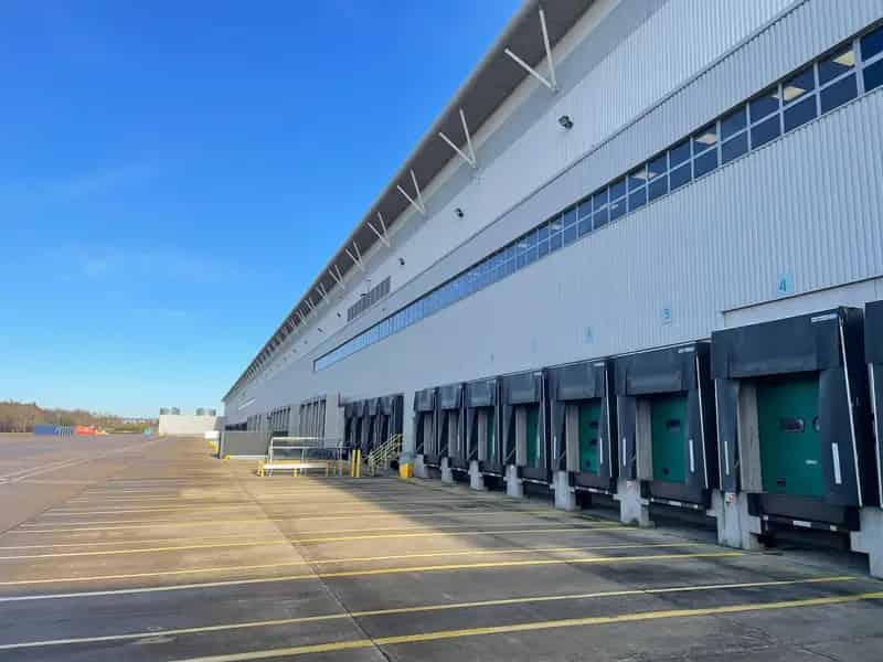 Peterborough Distribution Warehouse 736: 34 Acres, Ample Parking