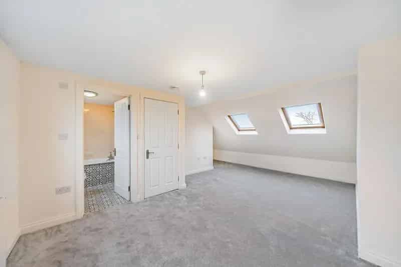 Refurbished 1930s House in Streatham Over 1500 Sqft
