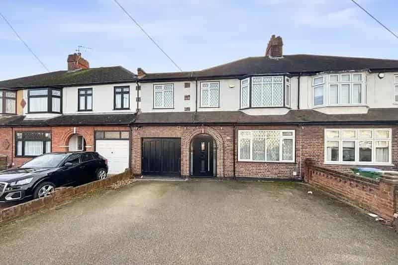 5 Bedroom Semi Detached House for Sale in Bexley