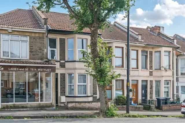 3 Bedroom Terraced House for Sale Near St George's Park