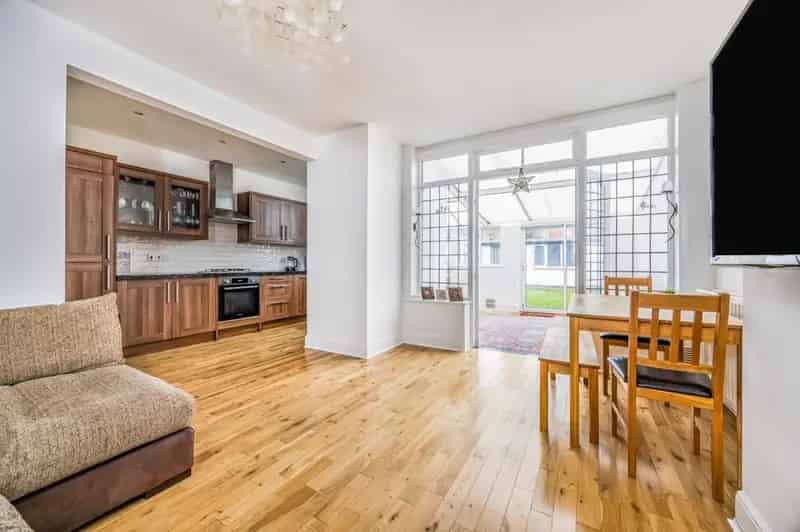 4 Bedroom Mid Terrace House for Sale Portsmouth Hampshire
