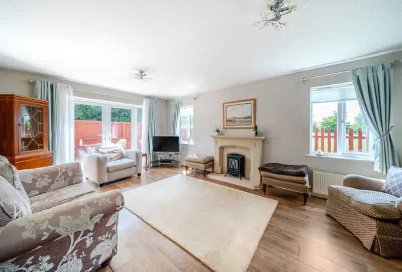 4 Bedroom Extended Cottage For Sale