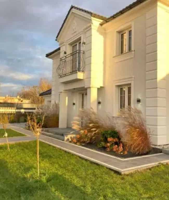 5 Bedroom House for Sale - Elegant Family Villa