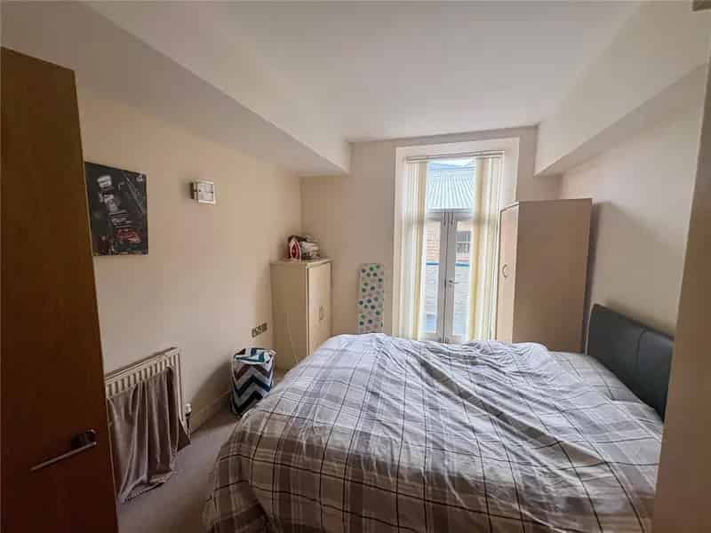 2 Bed Apartment with Balcony Converted Mill