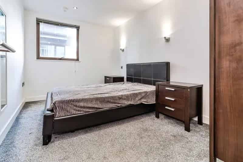 2 Bedroom Flat for Sale Manchester M4 Advent Development